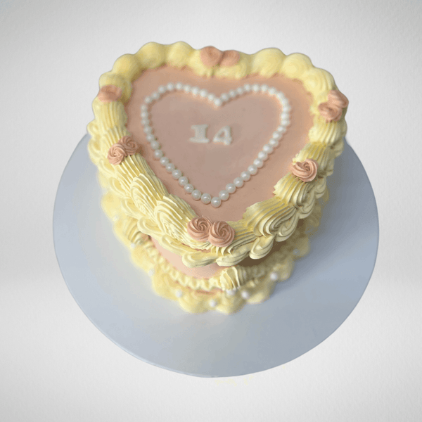 Vintage Charm Cake - La Fine Cakes