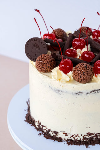 Black Florest Cake - La Fine Cakes