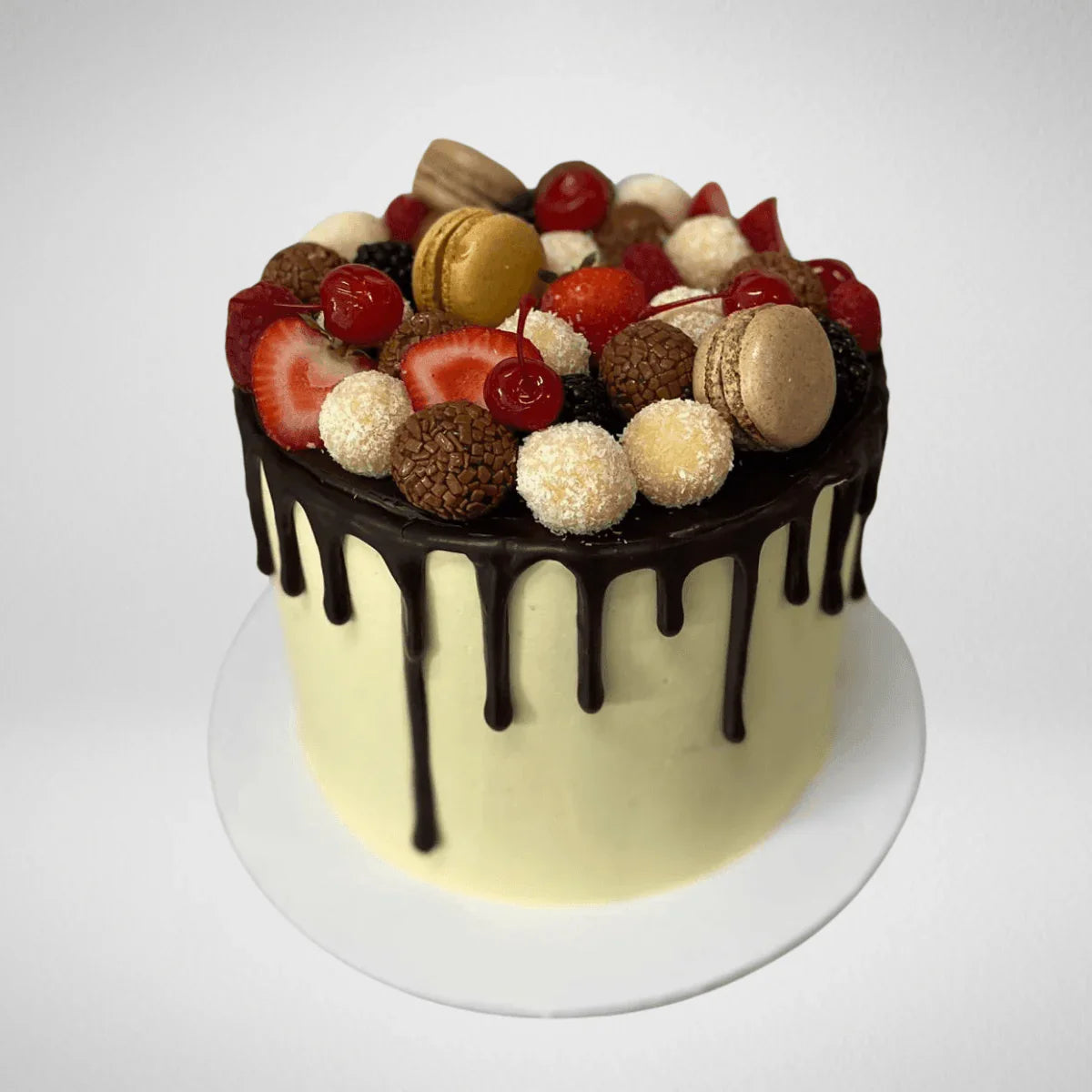 Chocolate Dripping Cake - La Fine Cakes
