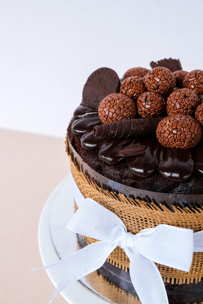 Chocolate Naked Cake - La Fine Cakes