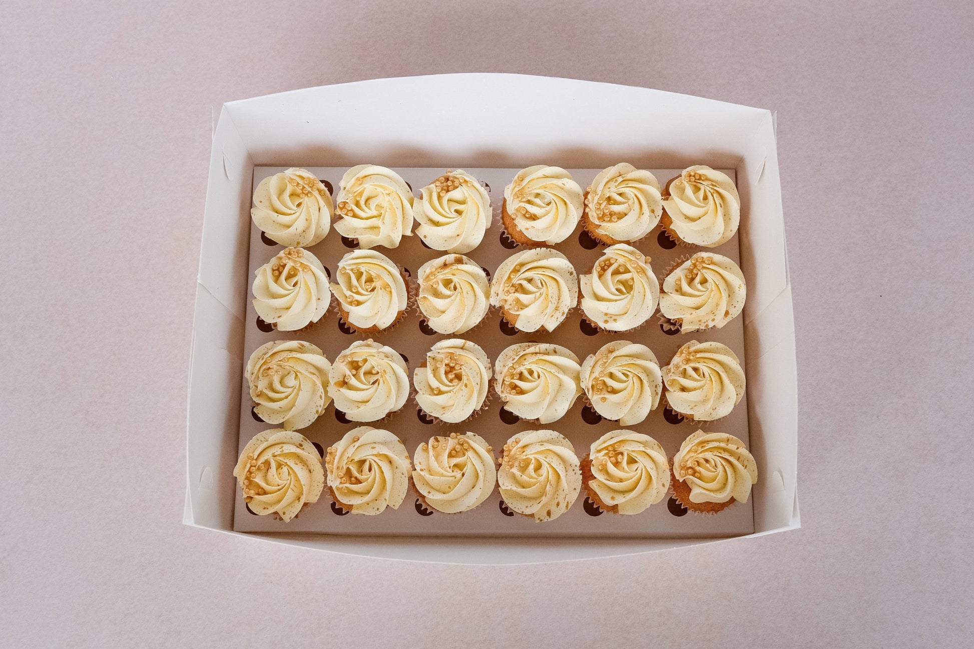 Mini Cupcakes - La Fine Cakes