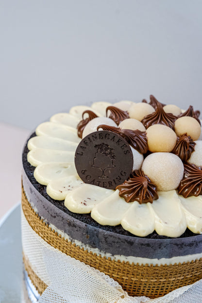 Mousse Milk Cream and Nutella Naked Cake - La Fine Cakes