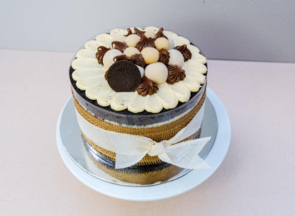 Mousse Milk Cream and Nutella Naked Cake - La Fine Cakes