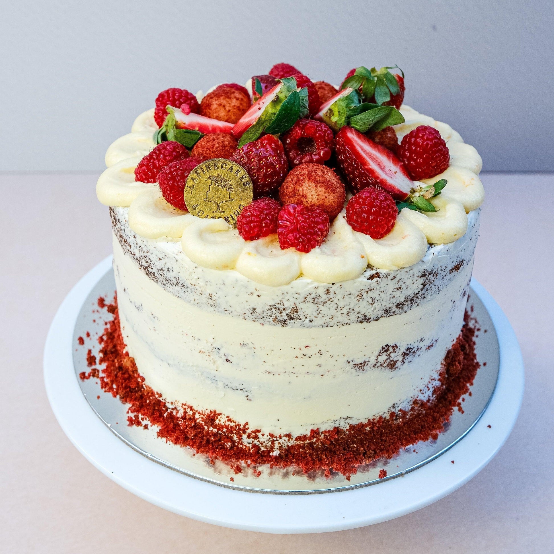 Red Velvet Cake - La Fine Cakes